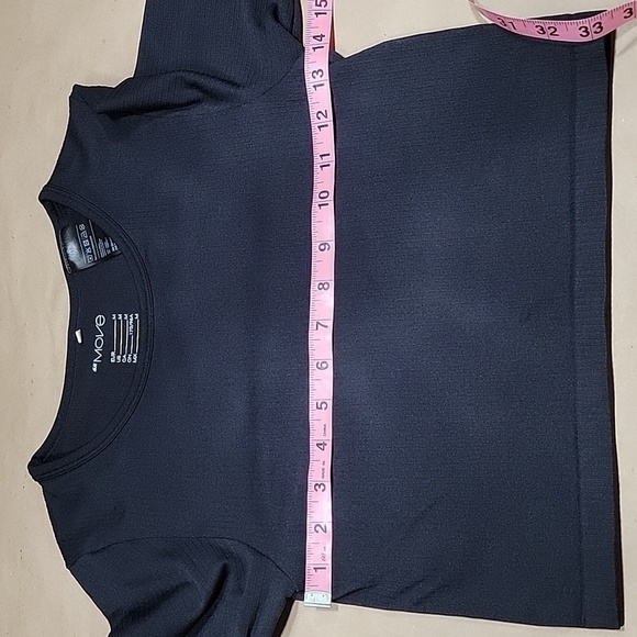 H&M Move Size M Slim Fit Sports Crop Top. Black, Excellent Condition - Picture 8 of 11